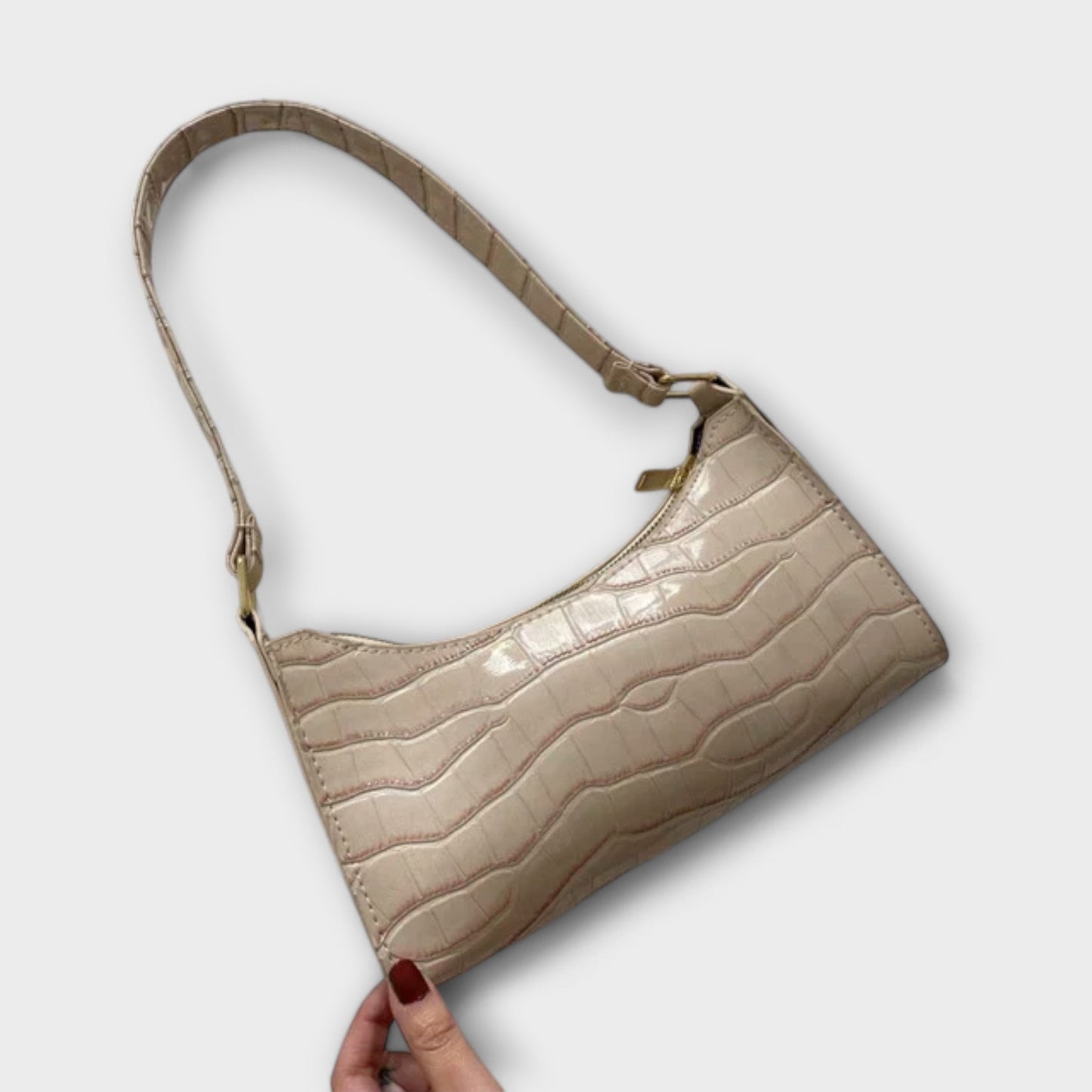 Bernarda | Elegantne Nahast Kott Sädelusega