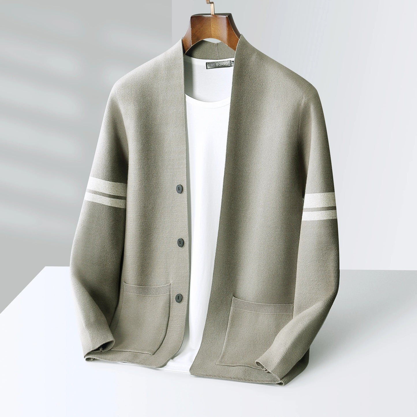 Pelle | MEESTE MODERNNE KARDIGAN